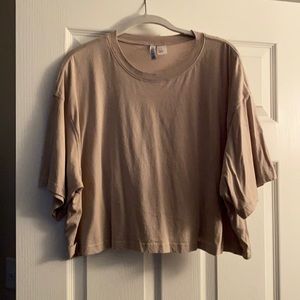 Khaki cropped t-shirt